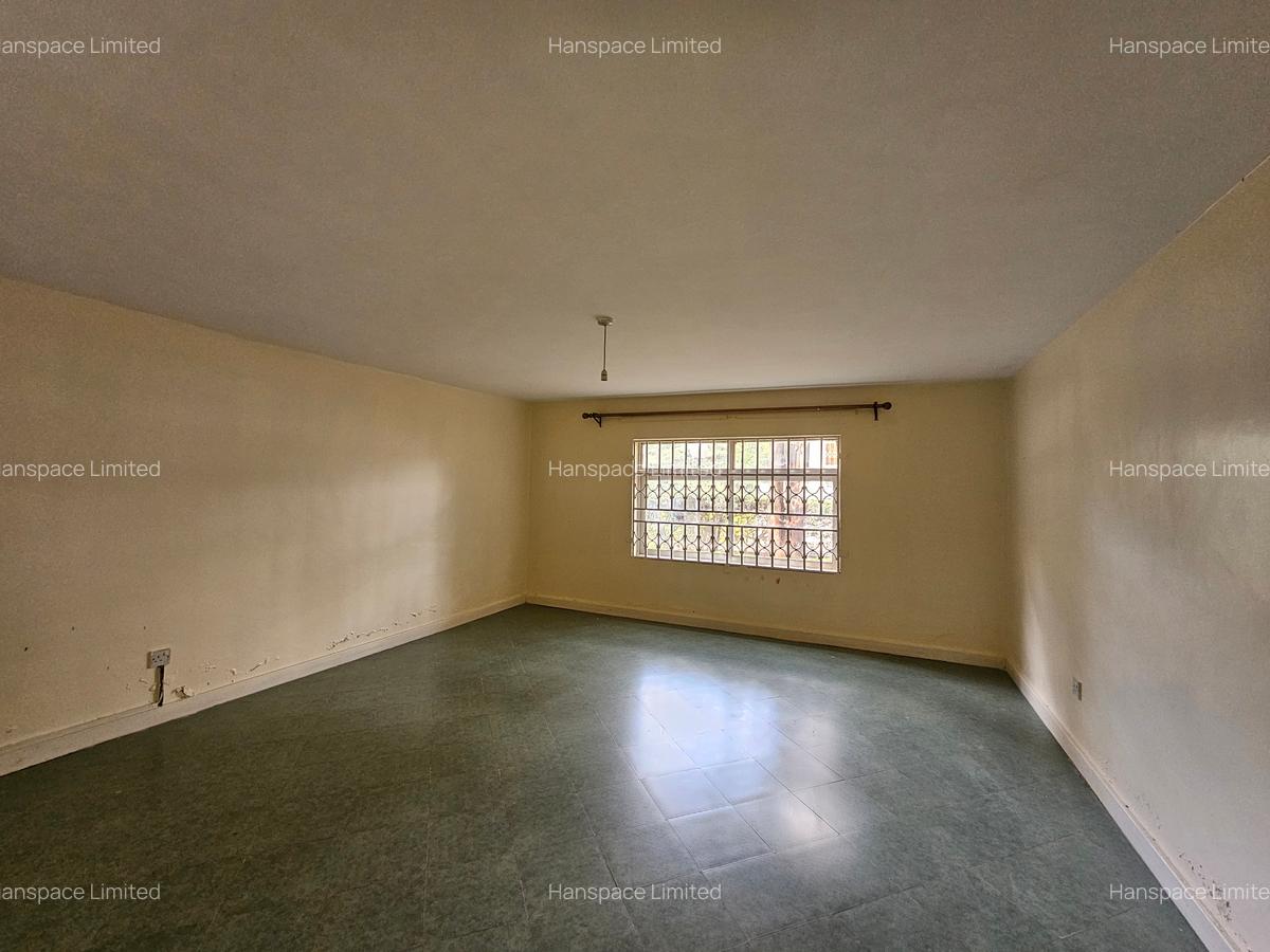 5 Bed Villa with En Suite in Lavington - 7