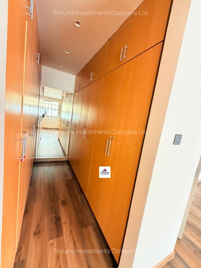 4 Bed Apartment with En Suite in Westlands Area - 10