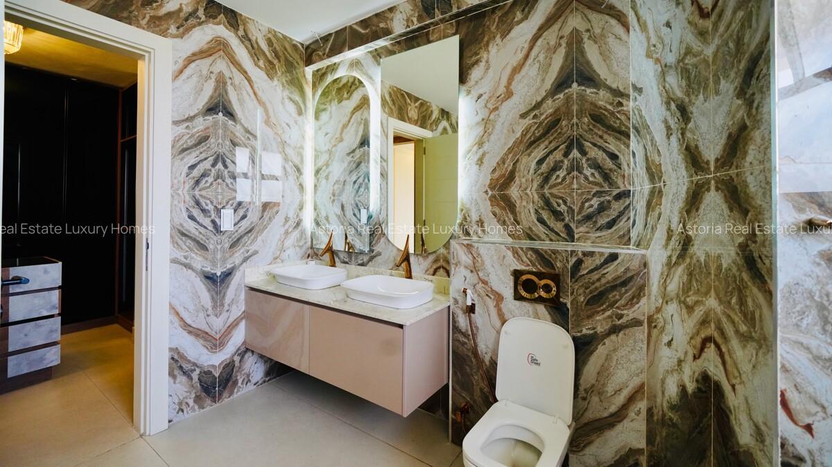 4 Bed Apartment with En Suite at 2026-510 - 11
