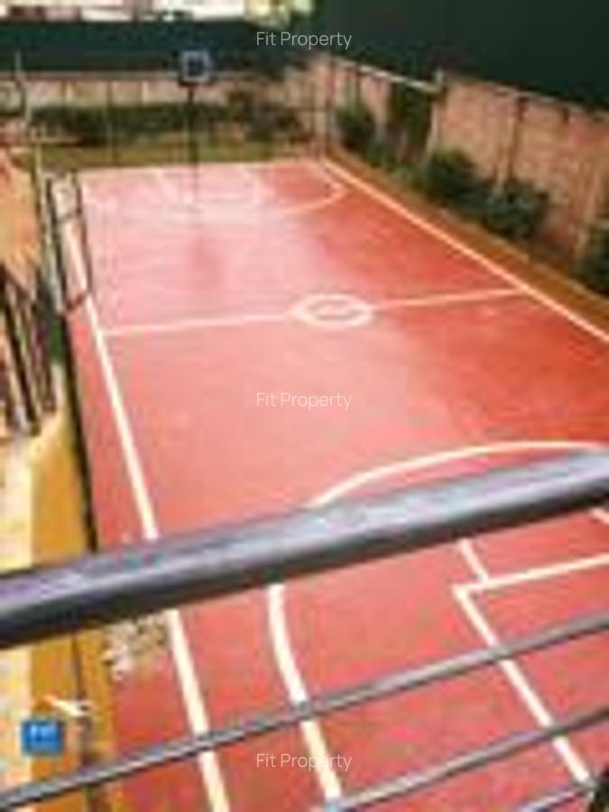3 Bed Apartment with En Suite in Westlands Area - 17