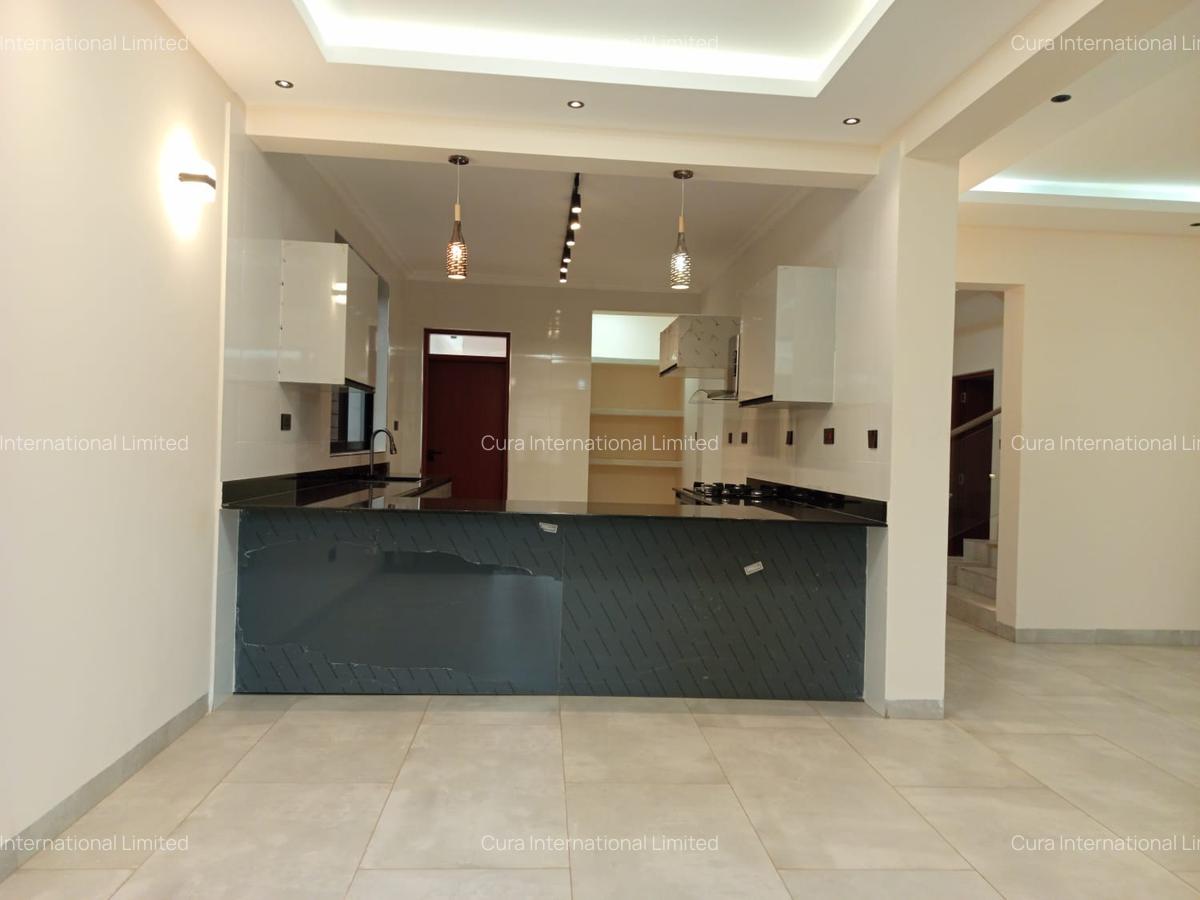 4 Bed Villa in Kiambu Road - 2