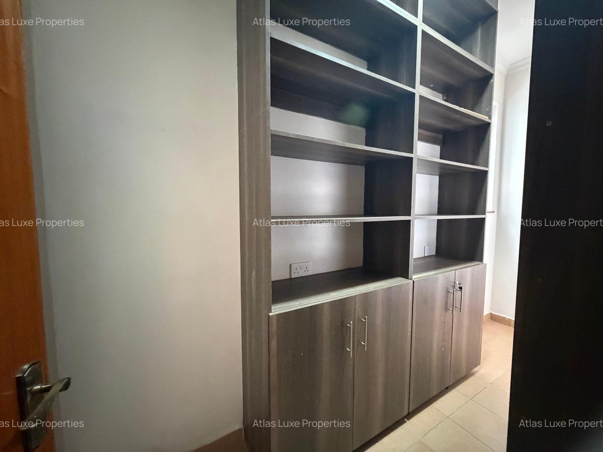 5 Bed House with En Suite at Mushroom Gardens - 6
