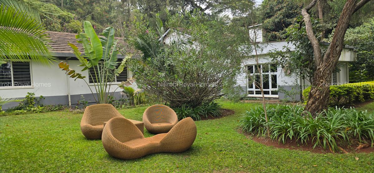 4 Bed House with En Suite at Loresho Road - 2