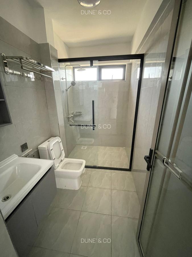 Serviced 2 Bed Apartment with En Suite in Westlands Area - 15