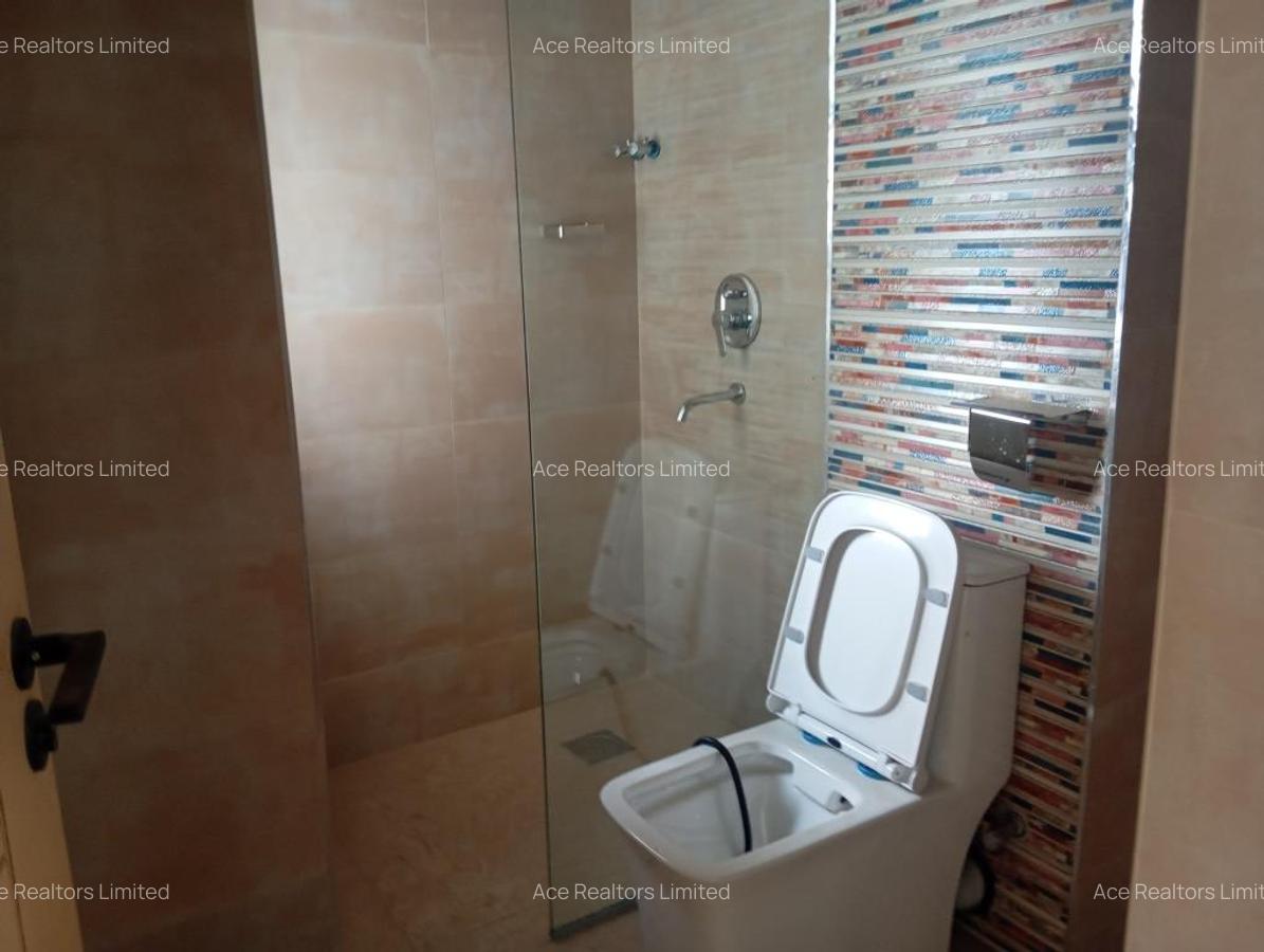 4 Bed Apartment with En Suite at Desai Road - 12