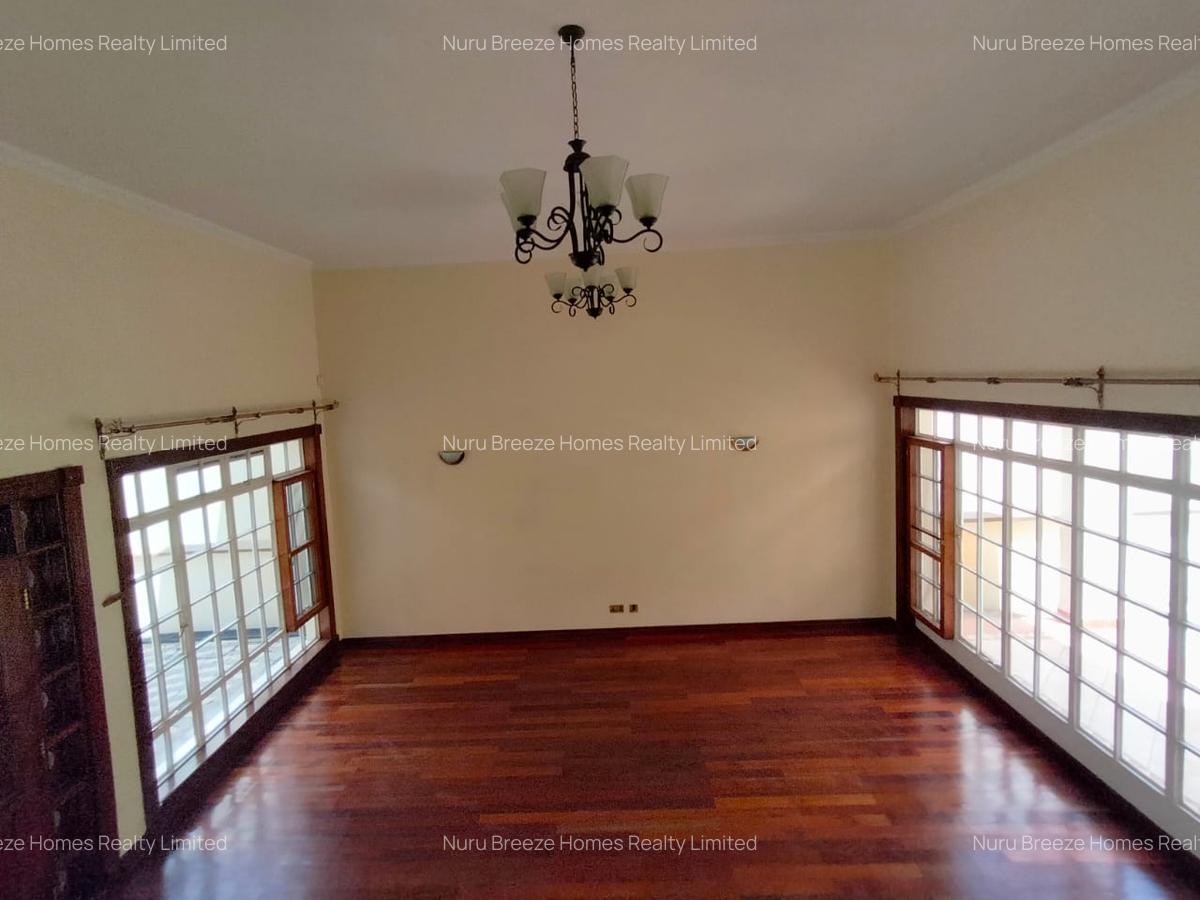 4 Bed Villa with En Suite in Kyuna - 15