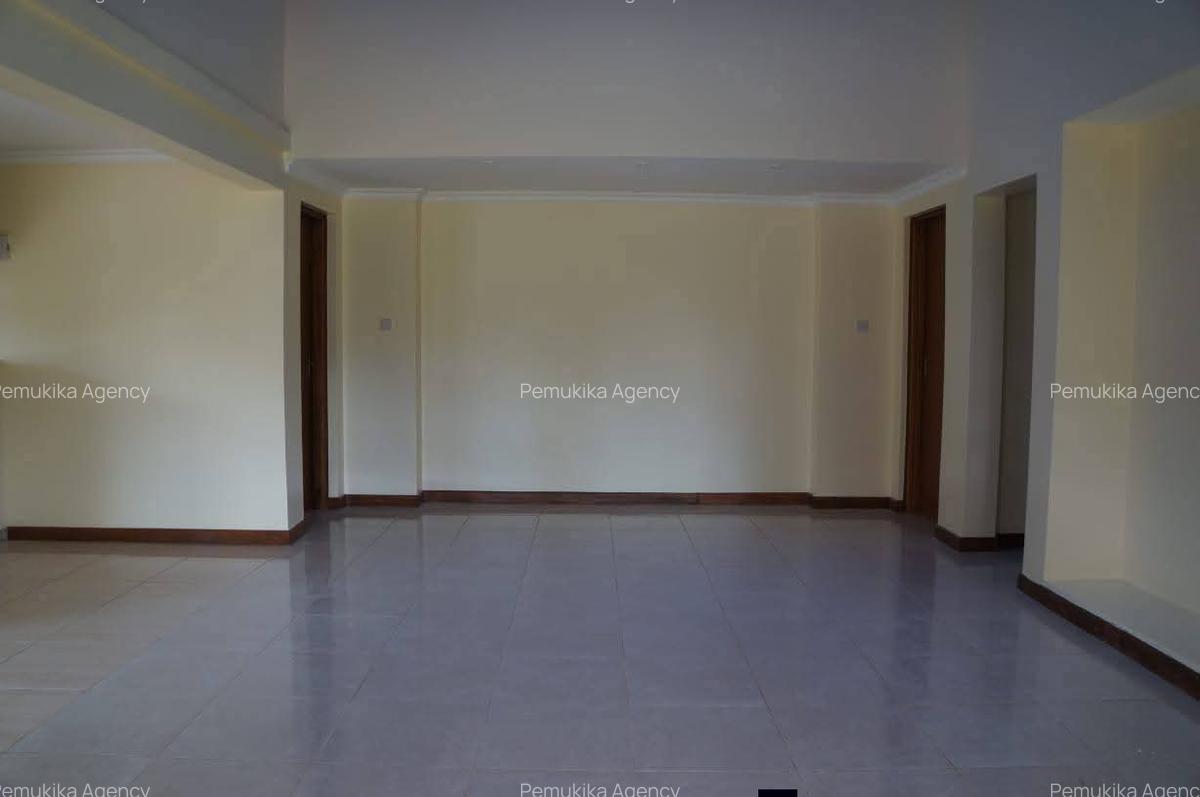 3 Bed Townhouse with En Suite in Nyari - 6