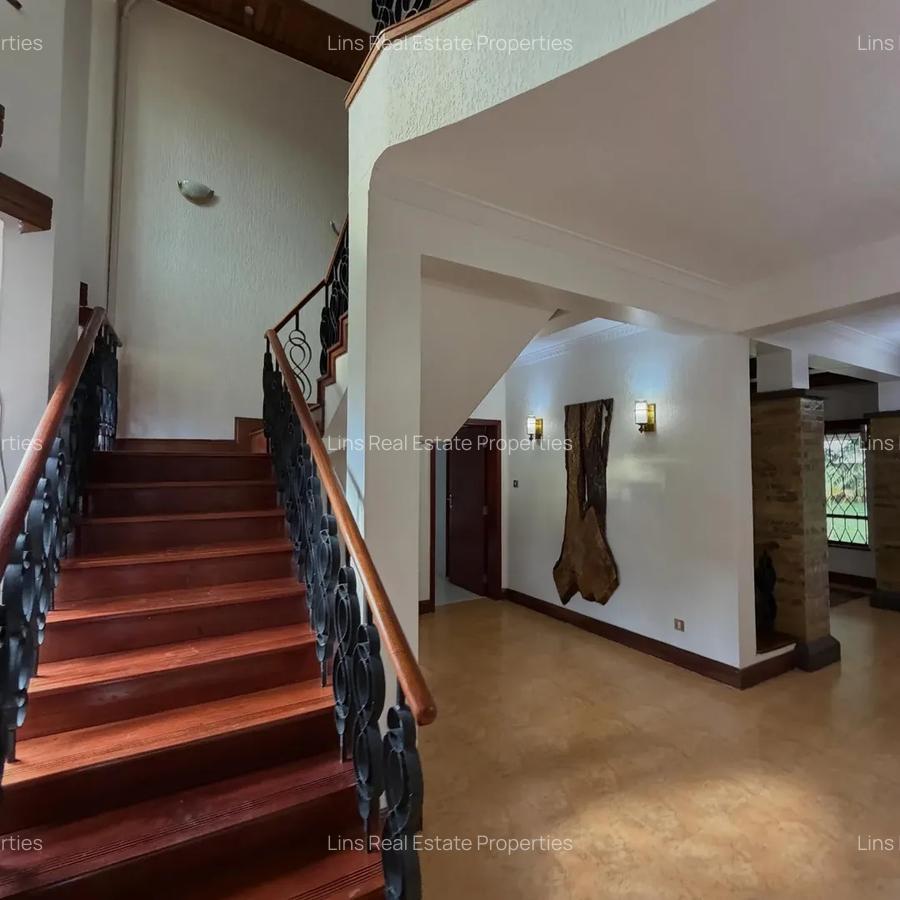 5 Bed Townhouse with En Suite in Runda - 9