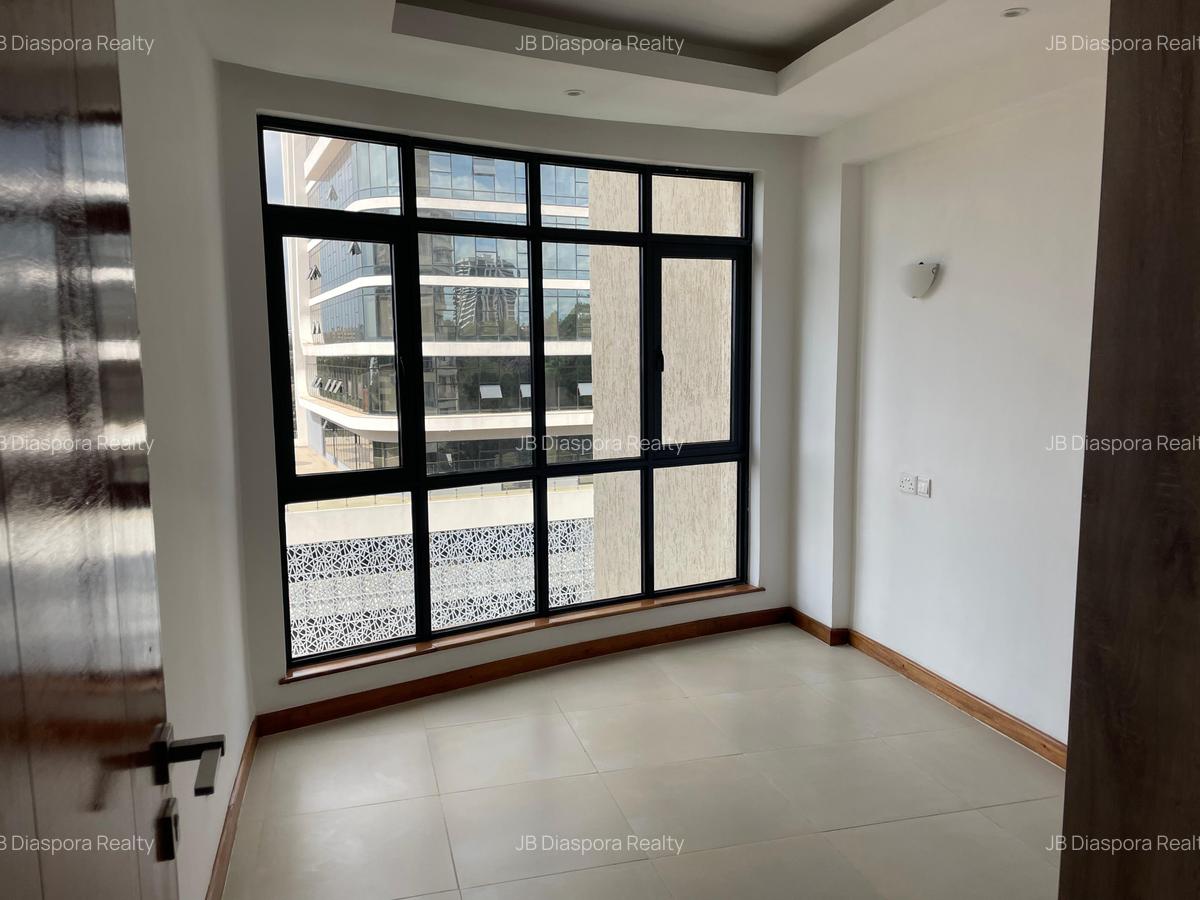 2 Bed Apartment with En Suite at Lantana Road - 9