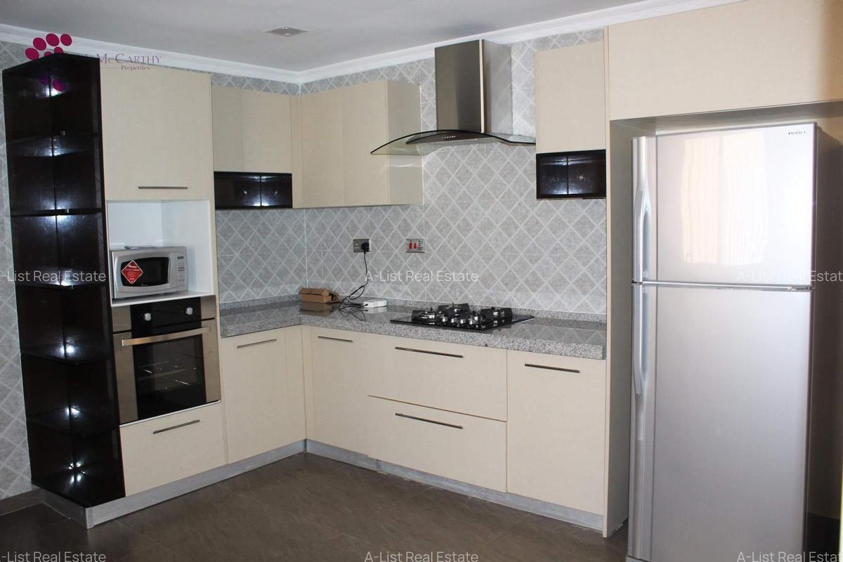 3 Bed Apartment with En Suite at Oloitoktok Road - 5