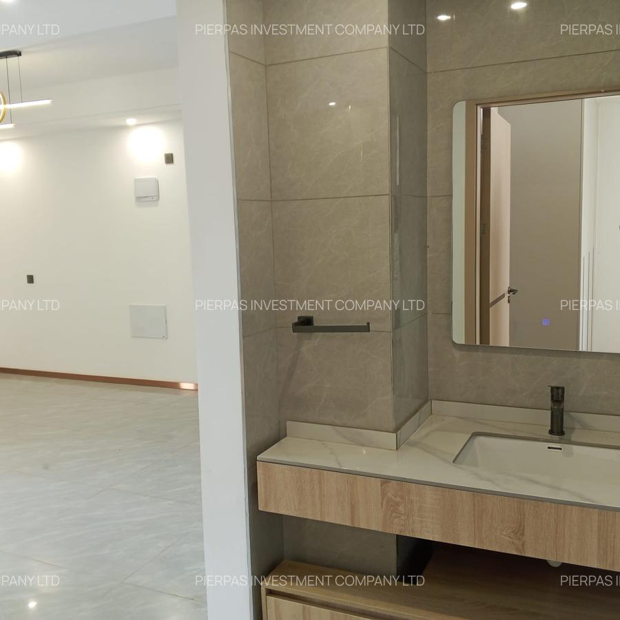 2 Bed Apartment with En Suite in Riverside - 20