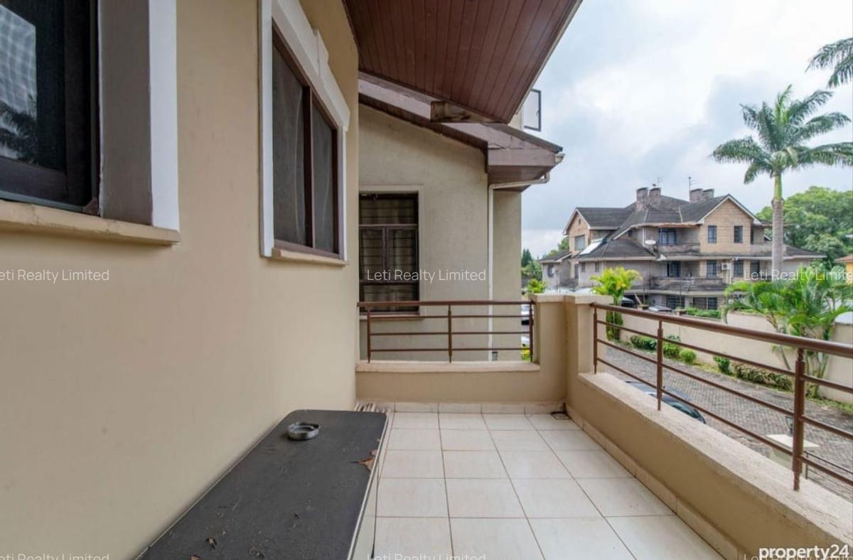 5 Bed Townhouse with En Suite in Lavington - 10