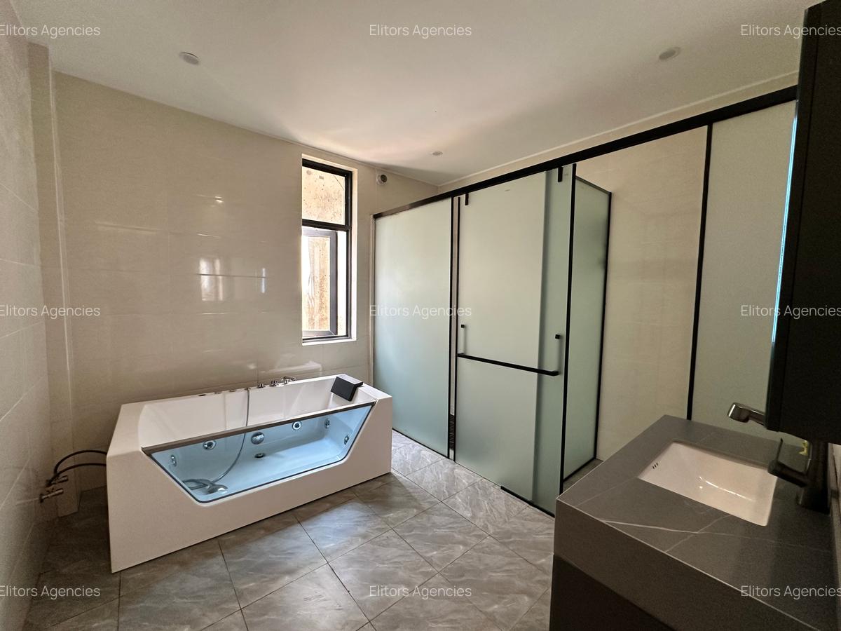 5 Bed Townhouse with En Suite at Chalbi Drive - 8
