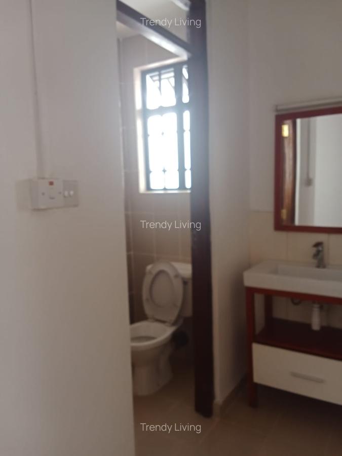 4 Bed Townhouse with En Suite in Lavington - 4