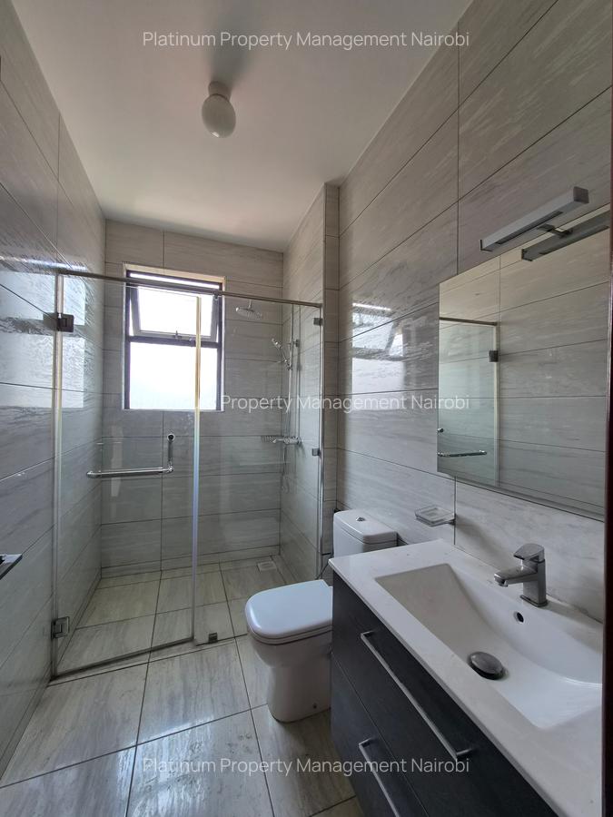 3 Bed Apartment with En Suite at Second Parklands - 15