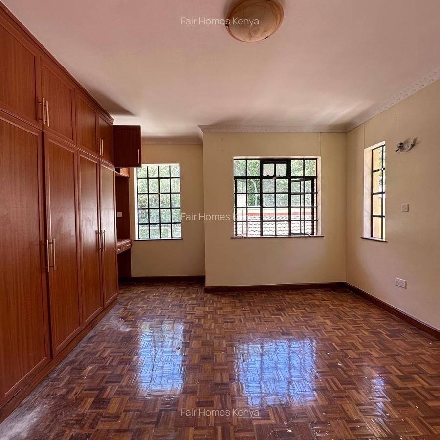 4 Bed Townhouse with En Suite at Chalbi Drive - 11