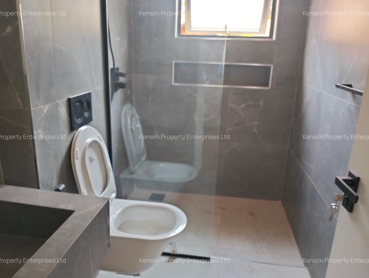 4 Bed Townhouse with En Suite in Runda - 5