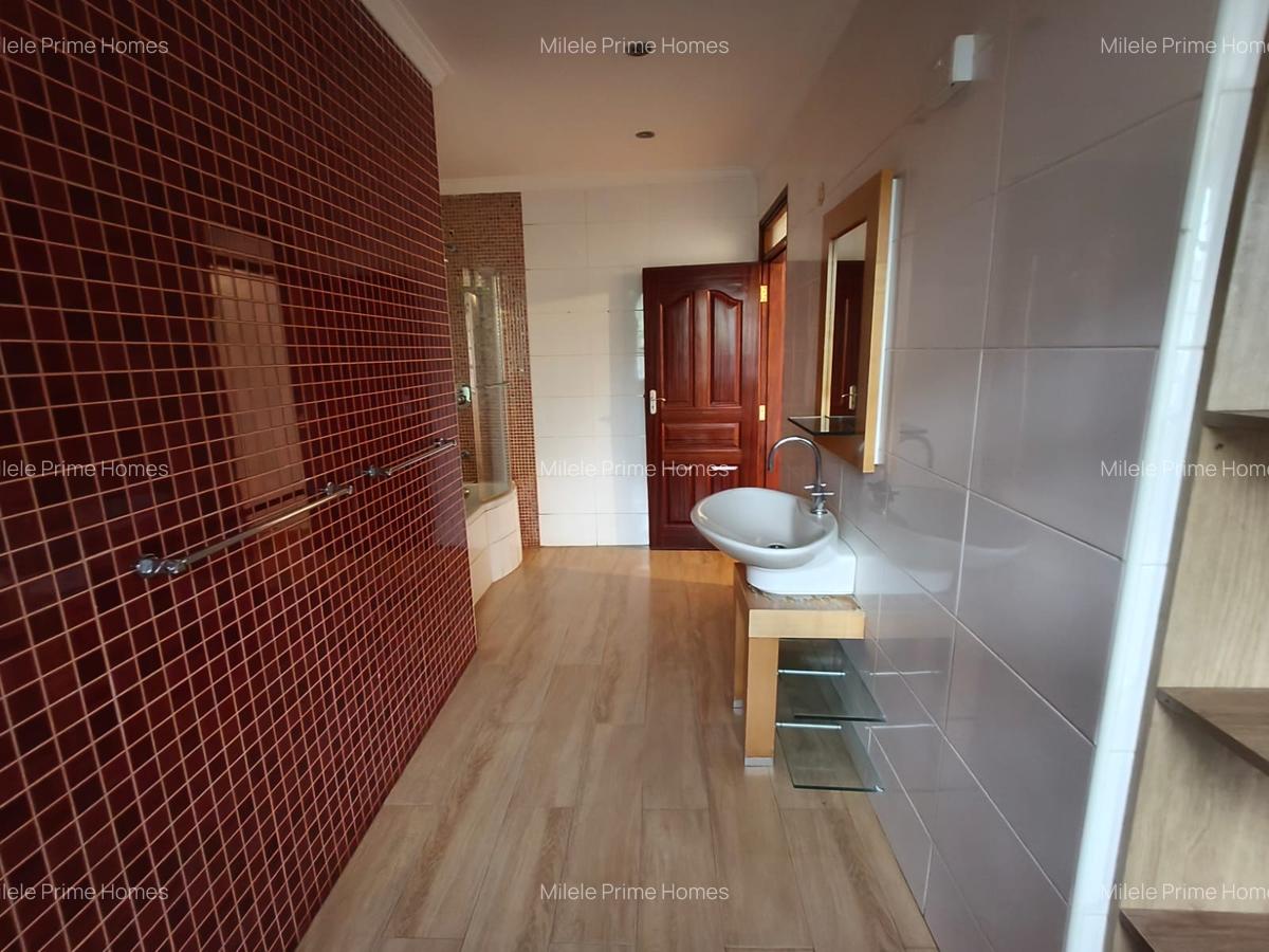 4 Bed Villa with En Suite at Kitisuru - 9
