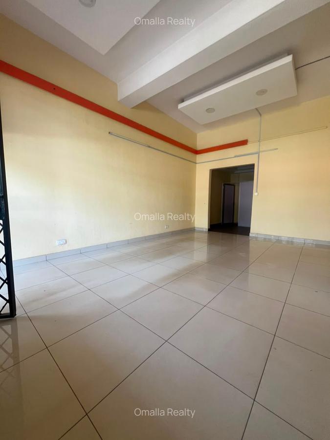 450 ft² Shop with Service Charge Included in Gigiri - 5