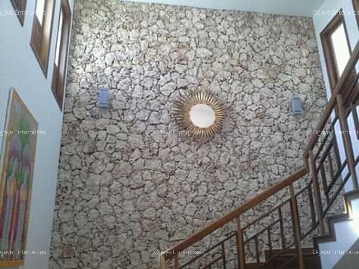 4 Bed Townhouse with En Suite at Nyali - 11
