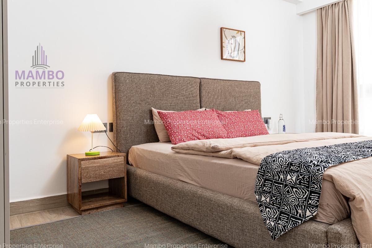 Serviced 2 Bed Apartment with En Suite at Riverside Dr - 14