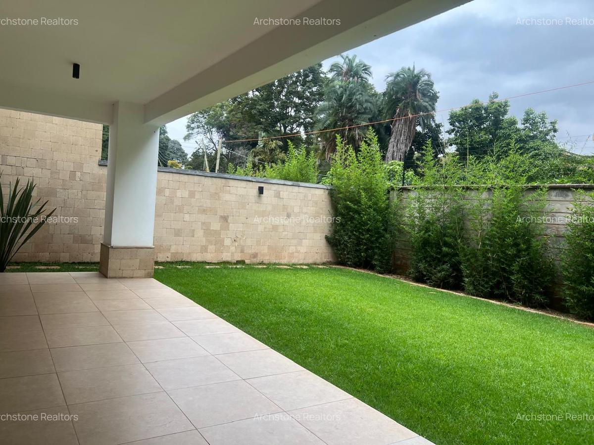 5 Bed Townhouse with En Suite in Kyuna - 13