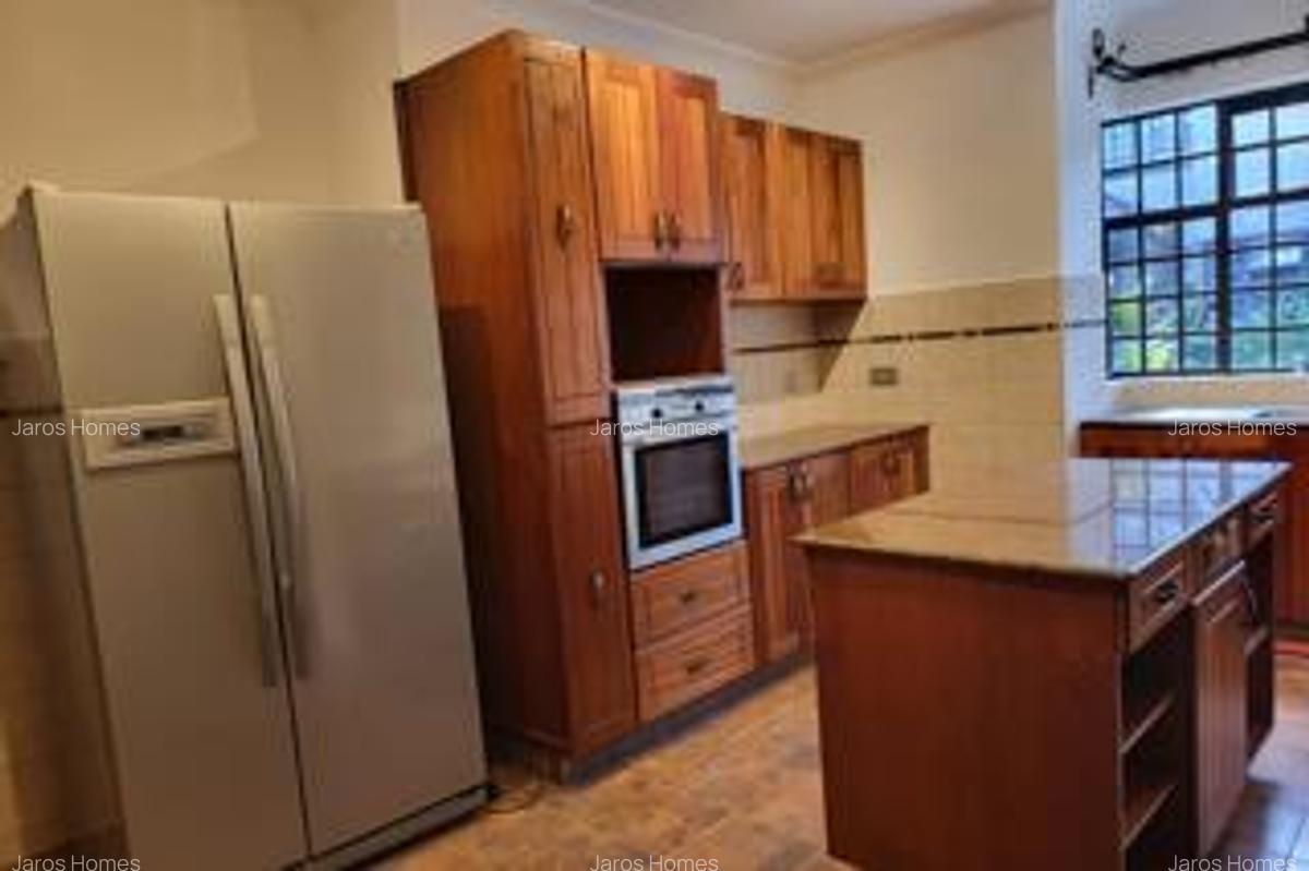 4 Bed Townhouse with En Suite at Peponi Road - 19