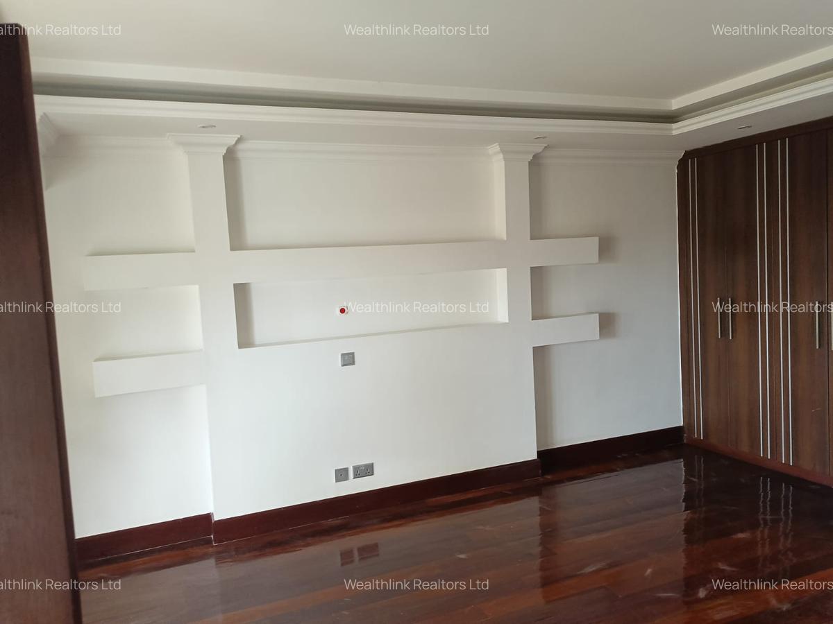 5 Bed House with En Suite at Runda - 11