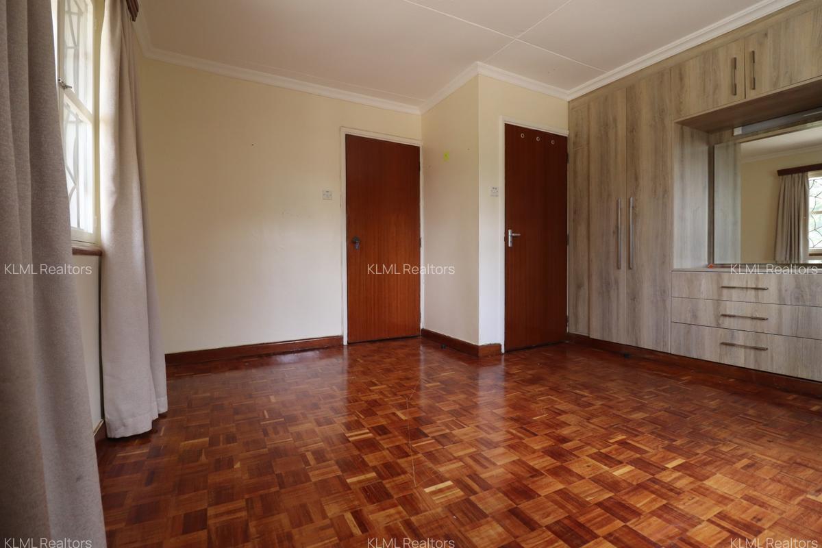 4 Bed Townhouse with En Suite in Nyari - 5