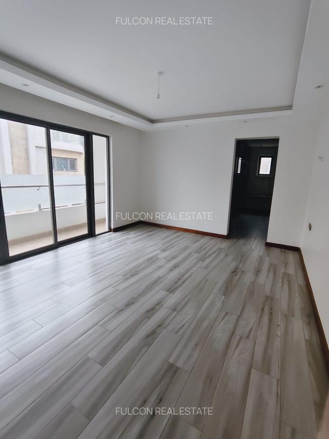 6 Bed Villa with En Suite in Lavington - 20