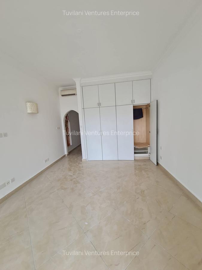 Serviced 3 Bed Apartment with En Suite at Nyali Mombasa - 10