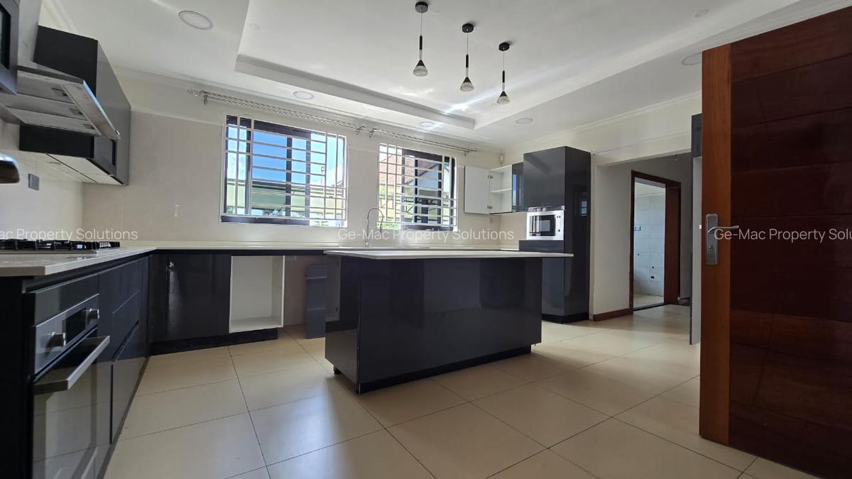4 Bed House with En Suite in Kiambu Road - 7