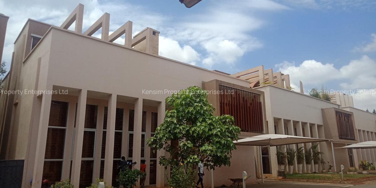 5 Bed Townhouse with En Suite in Lavington - 11