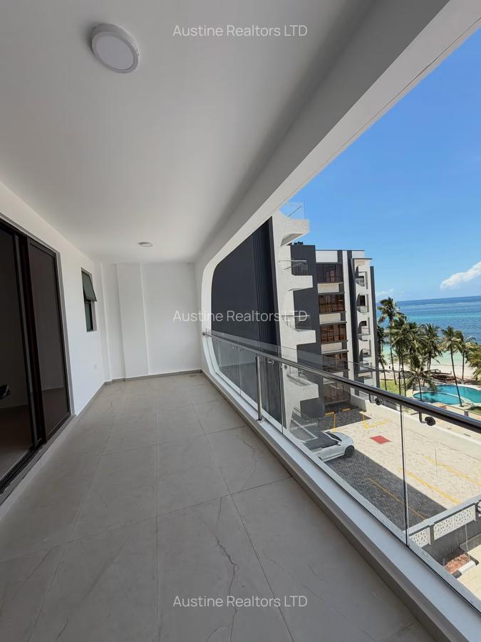 2 Bed Apartment with En Suite in Nyali Area - 2