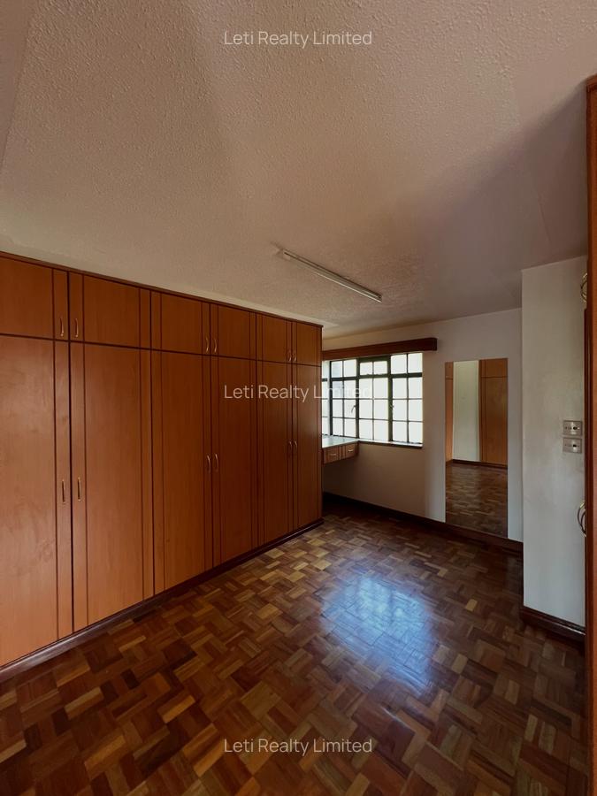 5 Bed Townhouse with En Suite in Lavington - 9