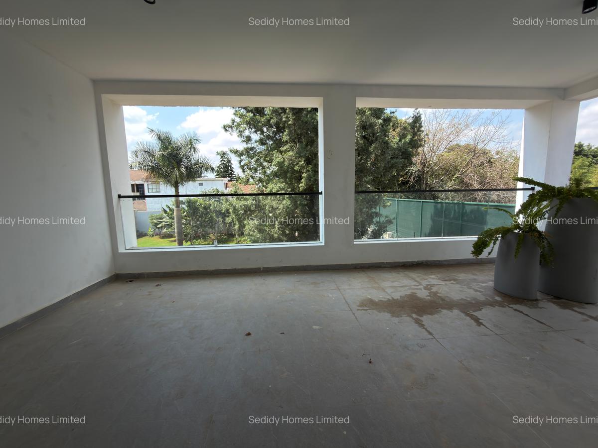 5 Bed Villa with En Suite in Runda - 6