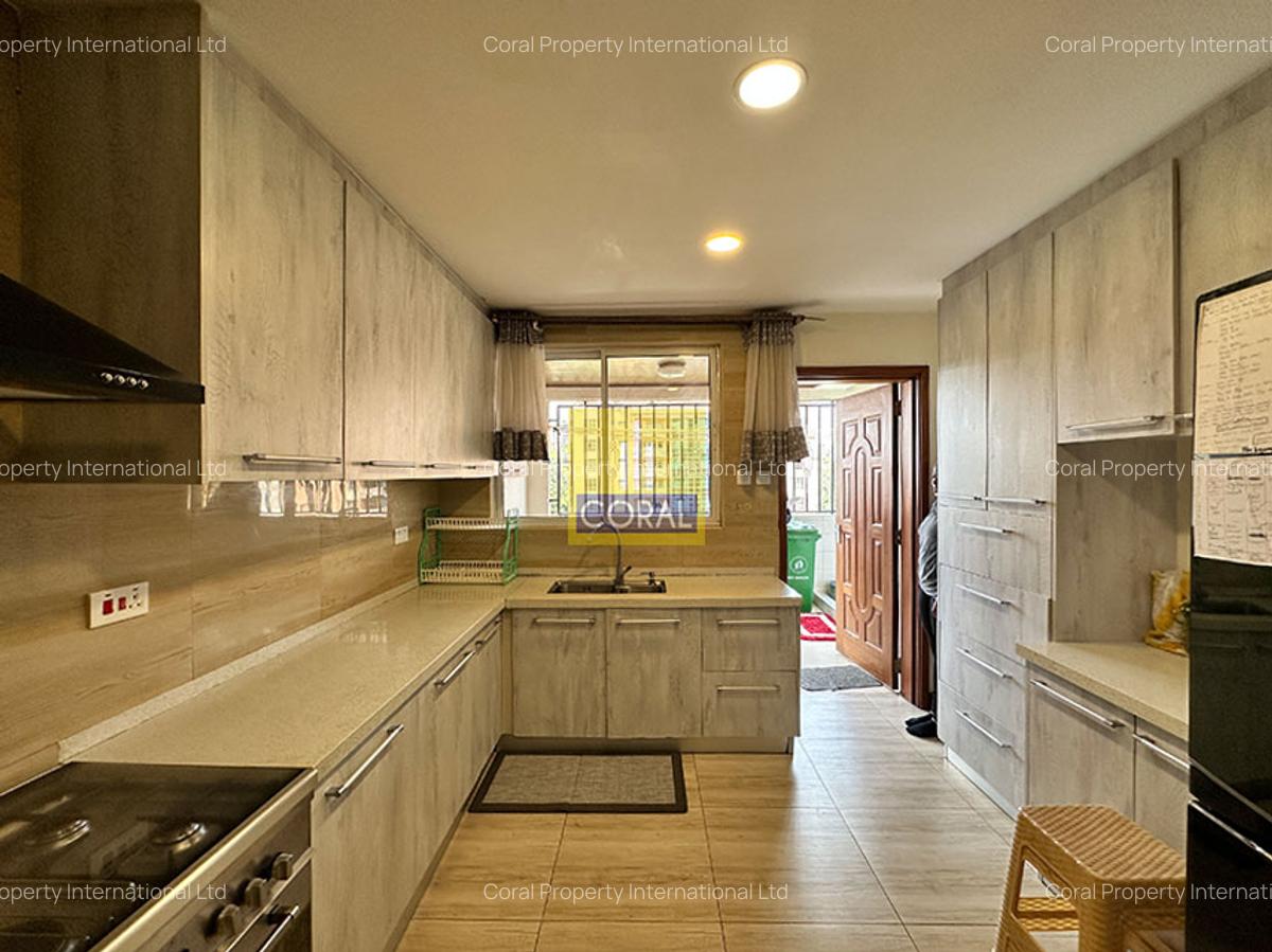 4 Bed Apartment in Kilimani - 8