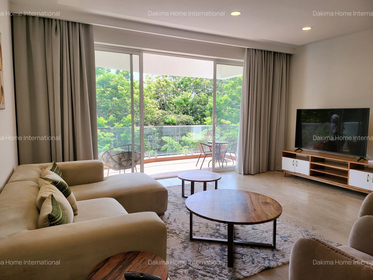 Serviced 2 Bed Apartment with En Suite in Parklands - 3