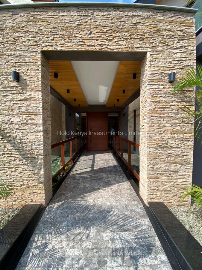 6 Bed House with En Suite at Runda Mumwe - 3