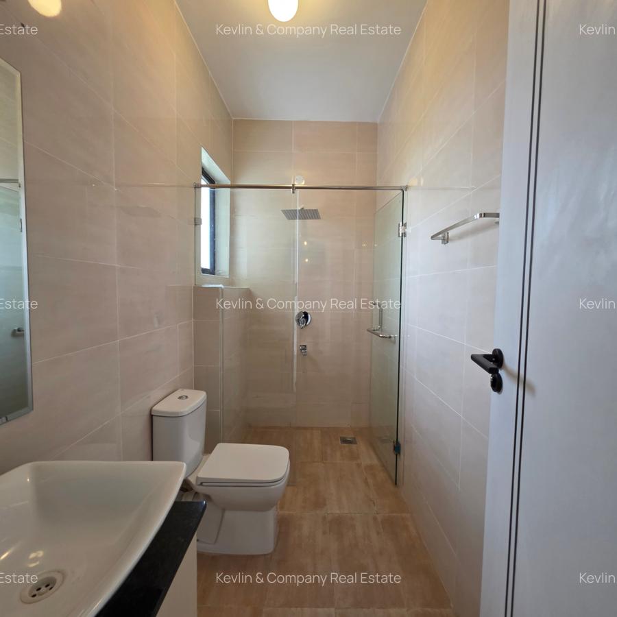 4 Bed Apartment with En Suite in General Mathenge - 17