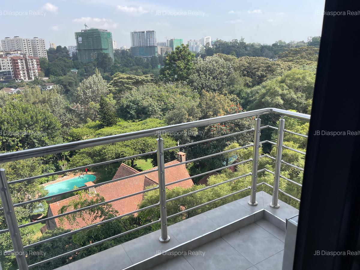3 Bed Apartment with En Suite in Riverside - 1
