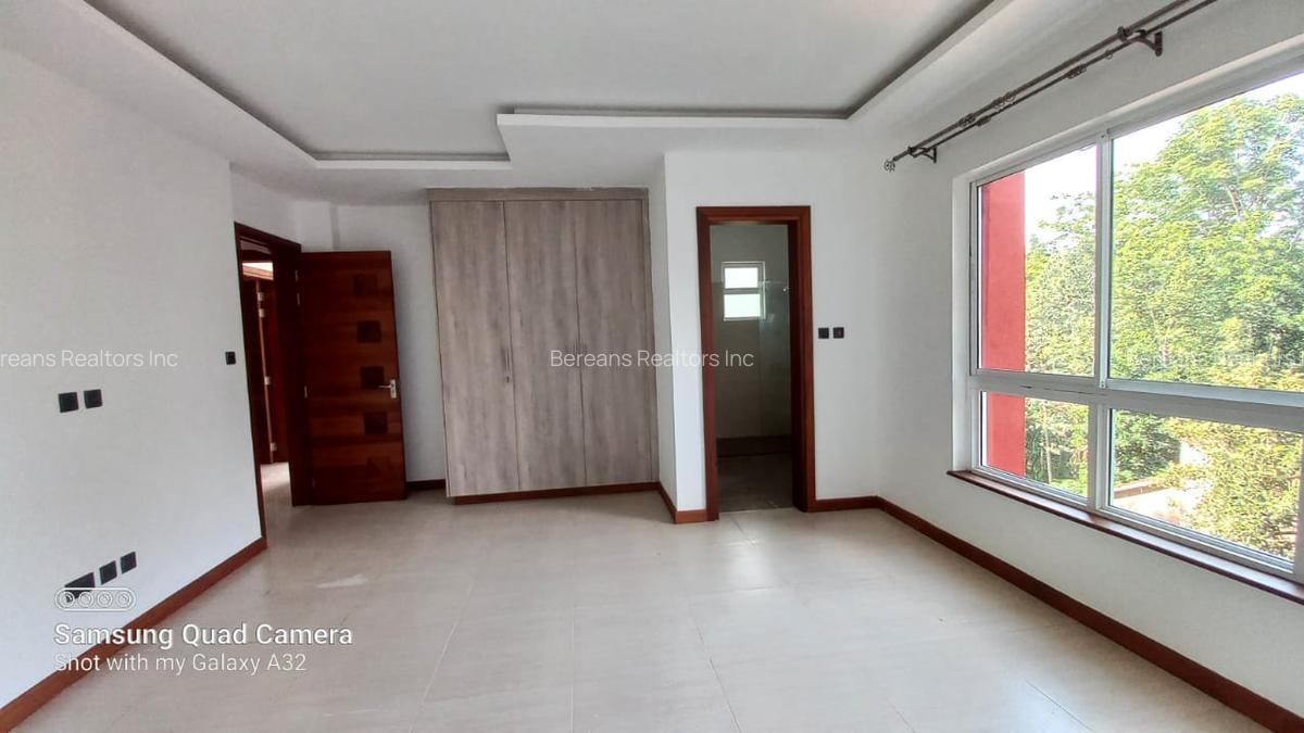 4 Bed Apartment with En Suite in General Mathenge - 10