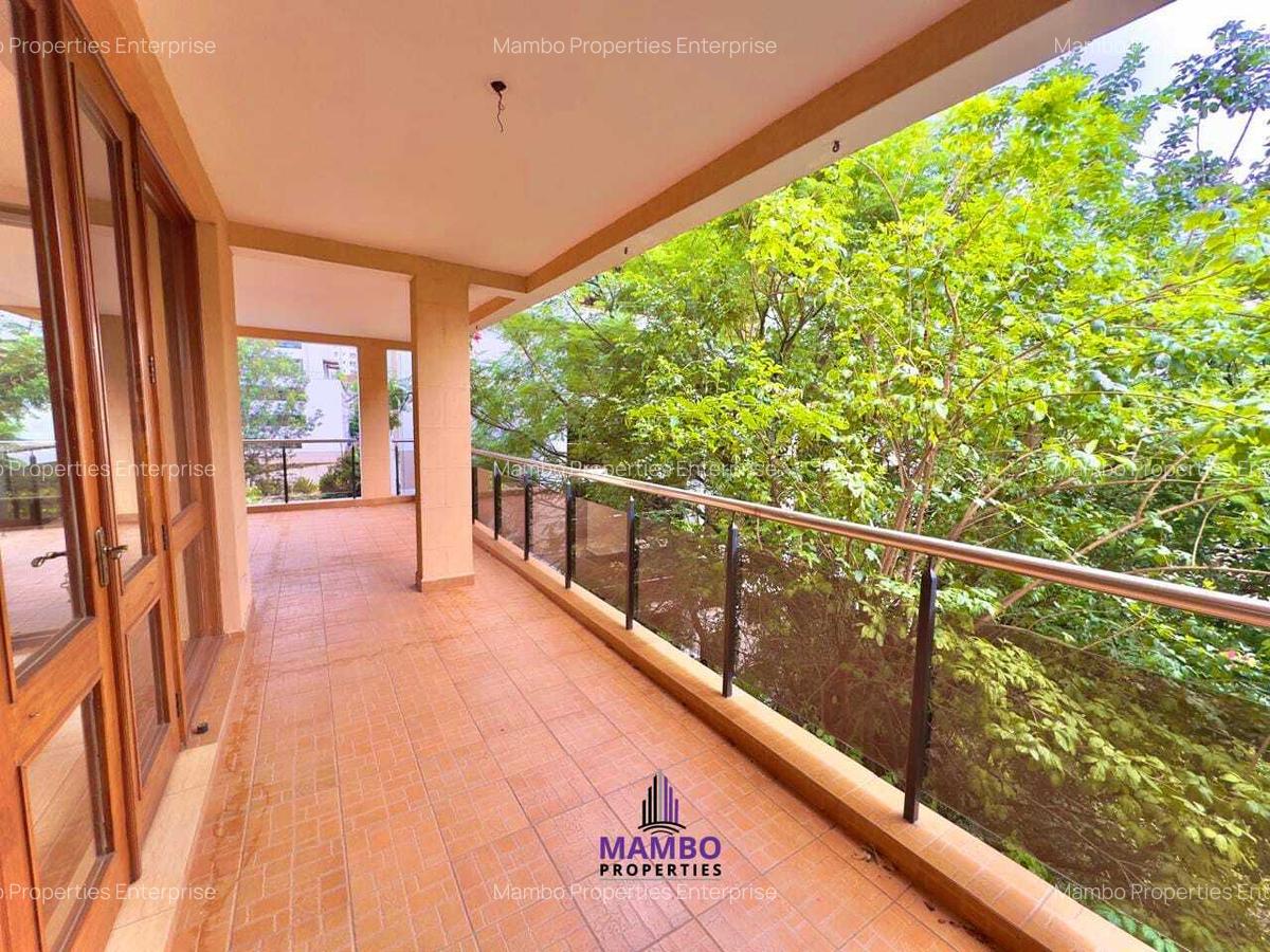 4 Bed Apartment with En Suite at Riverside Drive - 4