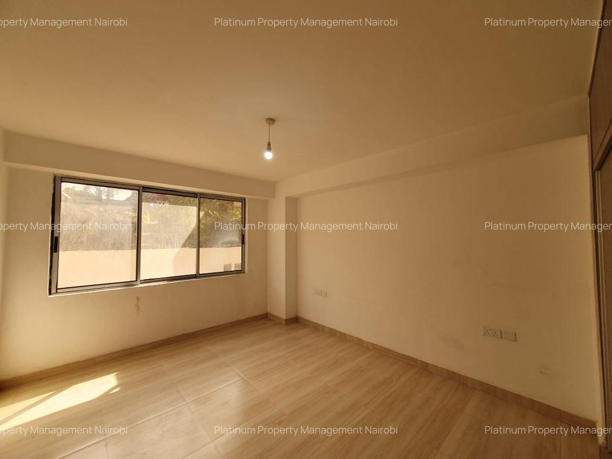 4 Bed Apartment with En Suite at Parklands - 13