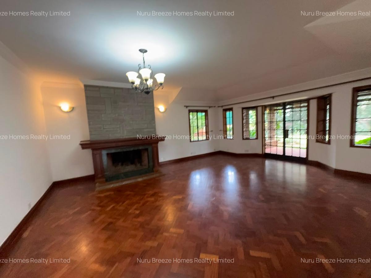 5 Bed Townhouse with En Suite in Runda - 2