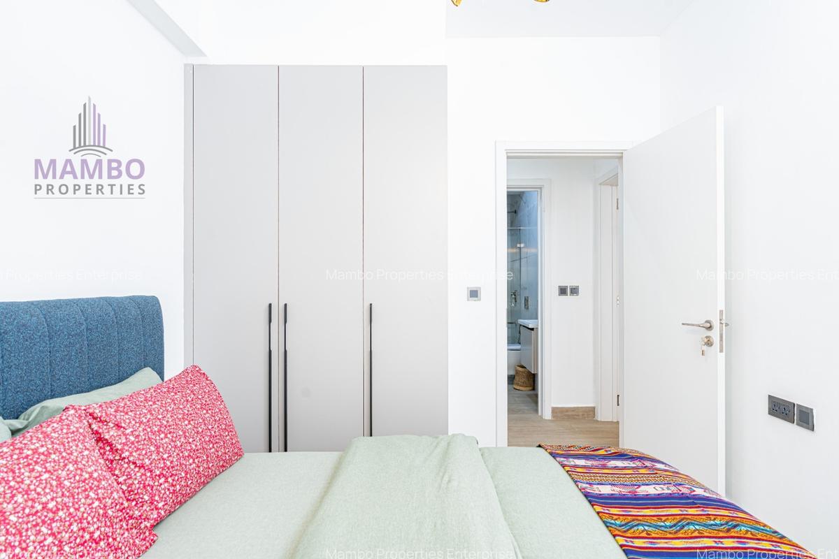Serviced 2 Bed Apartment with En Suite at Riverside Dr - 15