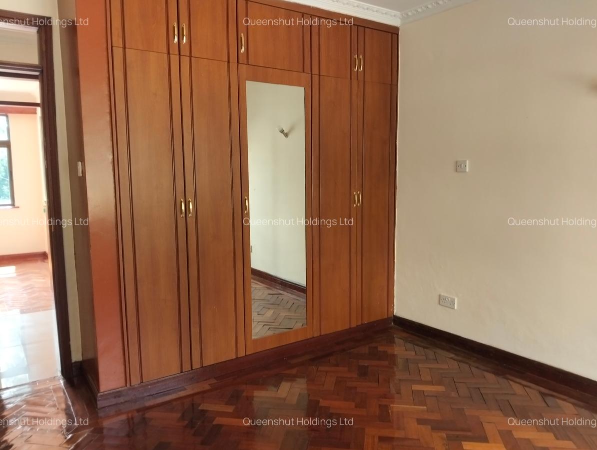 3 Bed Apartment with En Suite in State House - 7