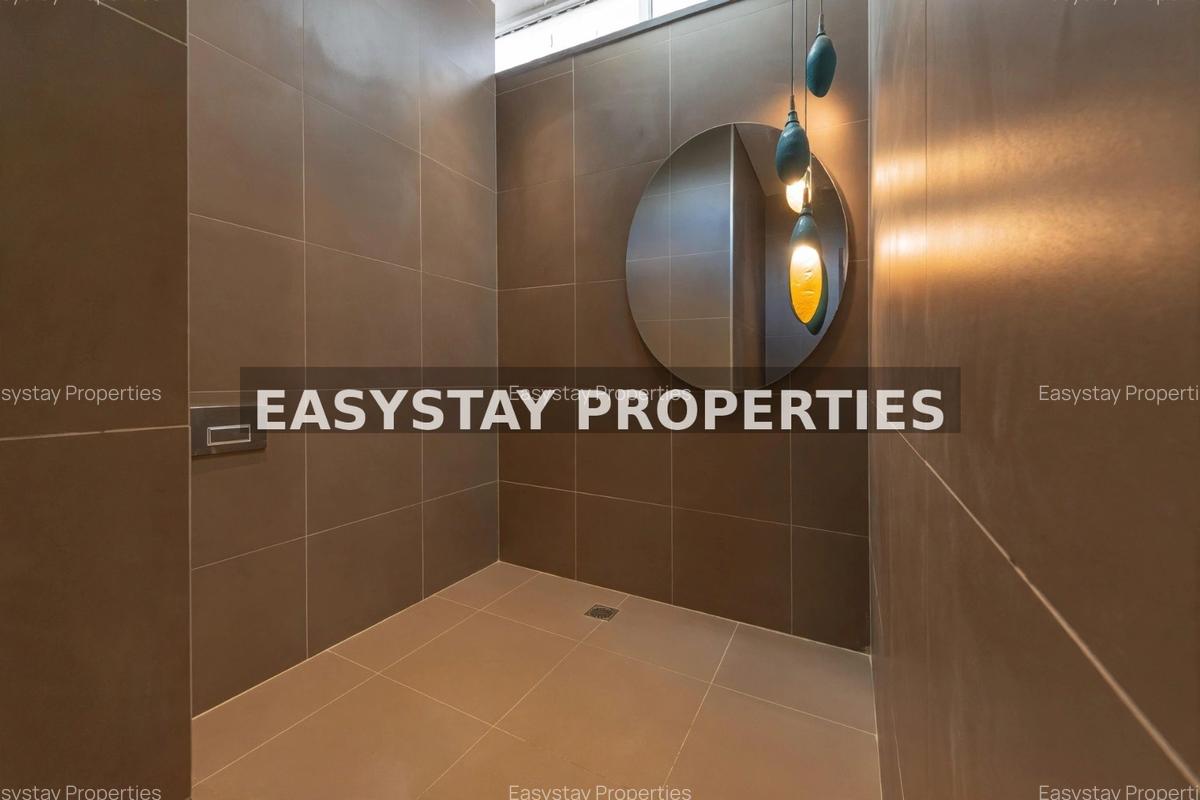 4 Bed House with En Suite in Runda - 8