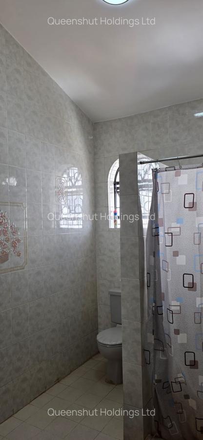 5 Bed Townhouse with En Suite in Westlands Area - 14