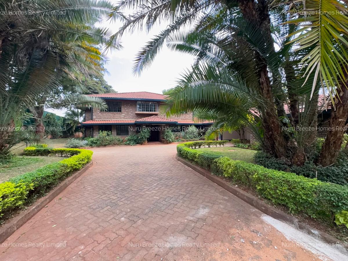 5 Bed Townhouse with En Suite in Runda - 14